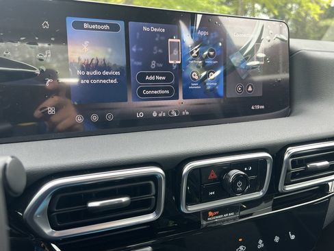 New 2026 Nissan Sentra SV w/ SV Convenience Package FWD image 5