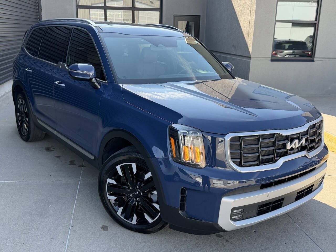 Used 2024 Kia Telluride SX AWD/4WD image 6