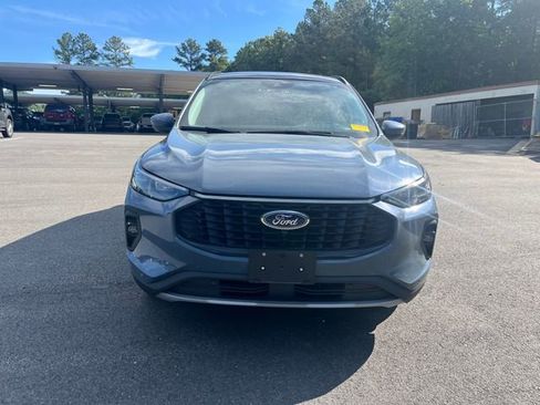 Used 2023 Ford Escape SE w/ PHEV Premium Package FWD image 8
