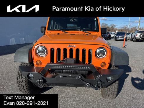 Used 2013 Jeep Wrangler Unlimited Rubicon w/ Connectivity Group image 2