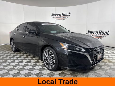 Used 2023 Nissan Altima 2.5 SL AWD/4WD image 4
