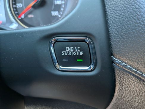 Certified 2023 GMC Acadia SLE FWD image 16