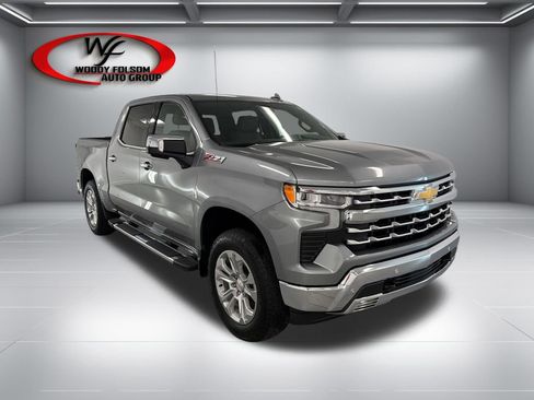 Used 2025 Chevrolet Silverado 1500 LTZ AWD/4WD image 3