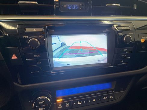 Used 2014 Toyota Corolla S image 22