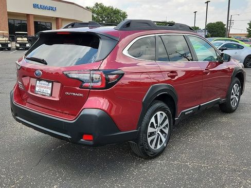 Certified 2025 Subaru Outback Premium AWD/4WD image 4