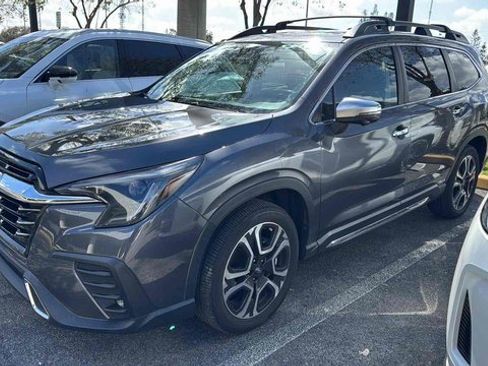 Used 2023 Subaru Ascent Touring image 1