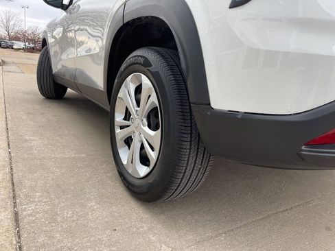 Used 2024 Chevrolet Trax LS w/ Driver Confidence Package FWD image 17