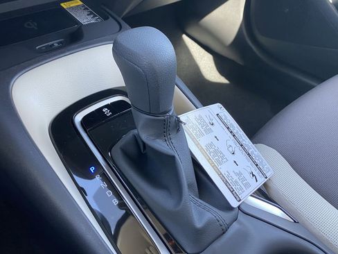 Used 2026 Toyota Corolla LE w/ LE Premium Package image 12