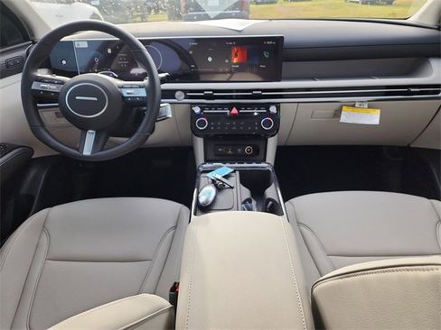 New 2025 Hyundai Tucson Limited image 11