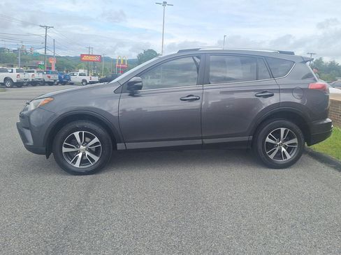 Used 2016 Toyota RAV4 XLE FWD image 6
