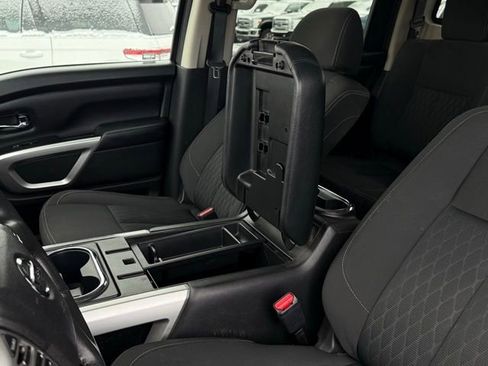 Used 2016 Nissan Titan XD image 29