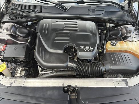Used 2015 Dodge Challenger SXT RWD image 25