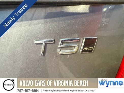 Used 2019 Volvo XC90 T5 Momentum w/ Protection Package AWD/4WD image 11
