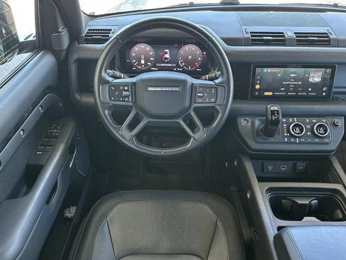 Used 2024 Land Rover Defender 110 X-Dynamic SE AWD/4WD image 17