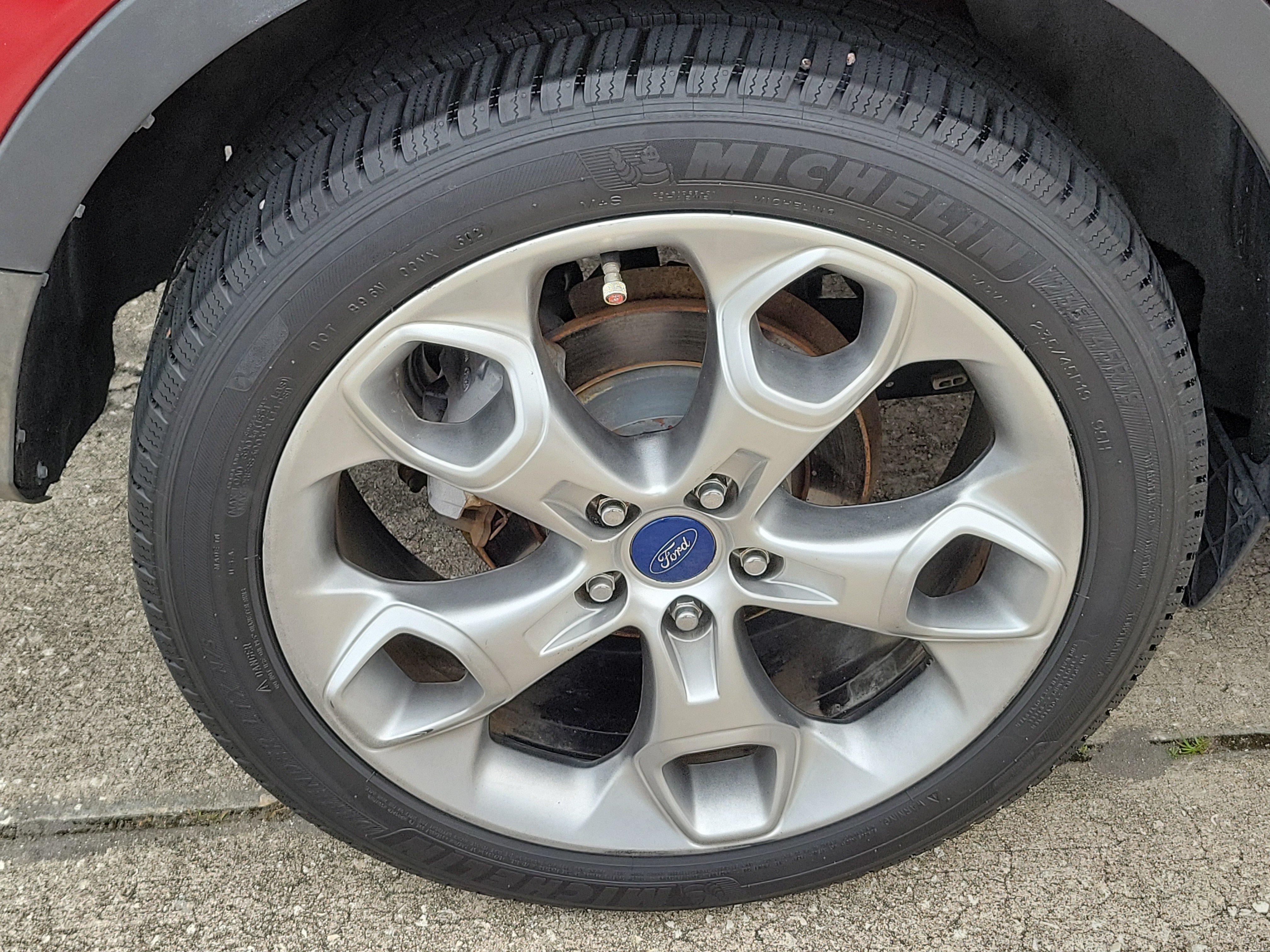 Used 2015 Ford Escape Titanium w/ Equipment Group 301A AWD/4WD image 5