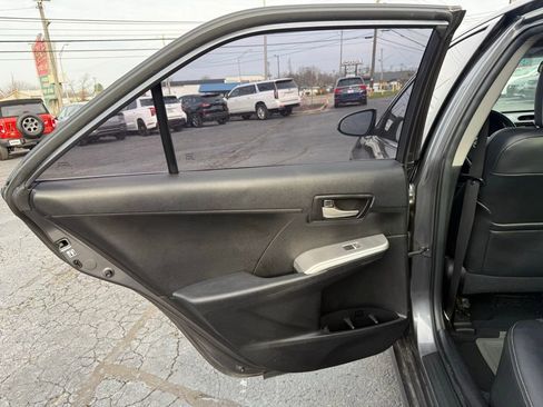 Used 2012 Toyota Camry SE image 18