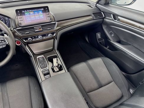 Used 2021 Honda Accord EX image 31
