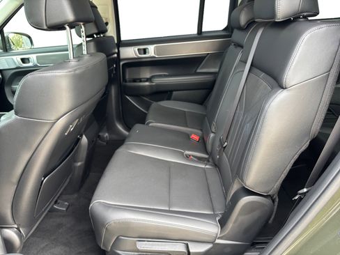 Used 2025 Hyundai Santa Fe SEL FWD image 13