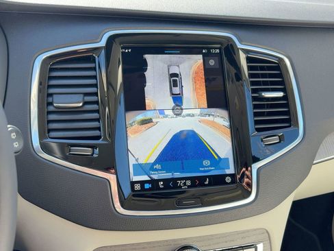 Used 2025 Volvo XC90 B5 Plus image 25