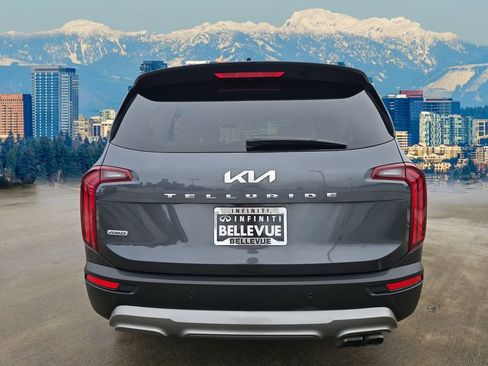 Used 2022 Kia Telluride EX w/ EX Premium Package image 6