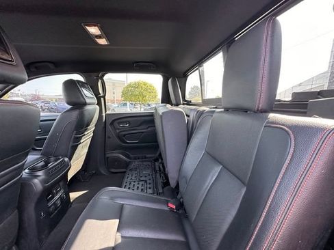 Used 2021 Nissan Titan PRO-4X w/ Pro-4x Convenience Package AWD/4WD image 26
