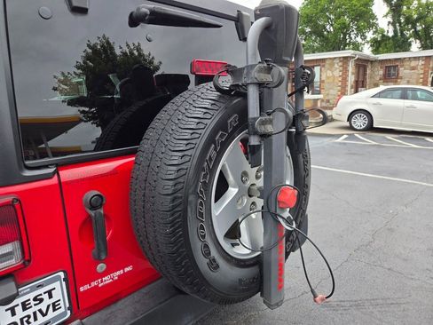 Used 2015 Jeep Wrangler Unlimited Sport w/ Quick Order Package 24S AWD/4WD image 8