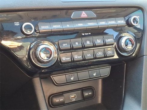 Used 2022 Kia Sportage EX image 9
