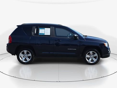 Used 2012 Jeep Compass Sport image 4