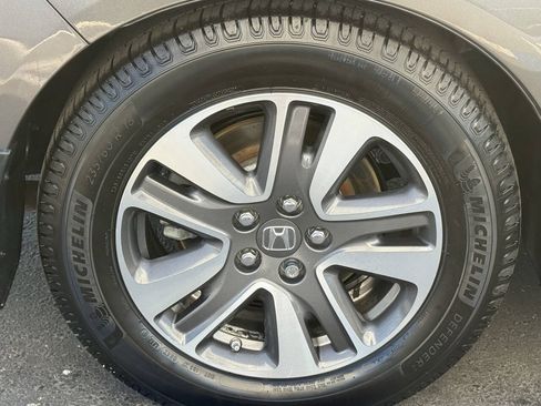 Used 2014 Honda Odyssey Touring Elite image 16
