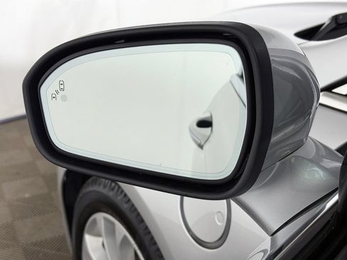 Used 2019 Ford Fusion Energi Titanium FWD image 34