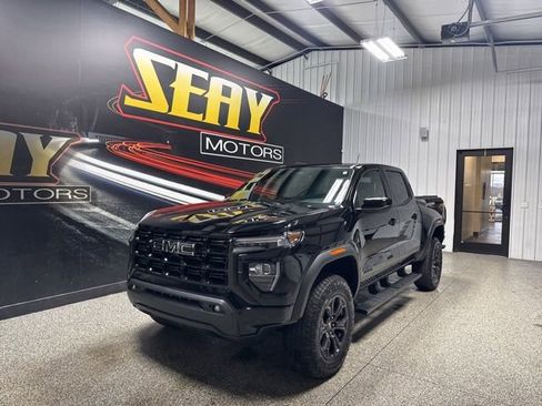 Used 2025 GMC Canyon Elevation w/ Convenience Package image 1