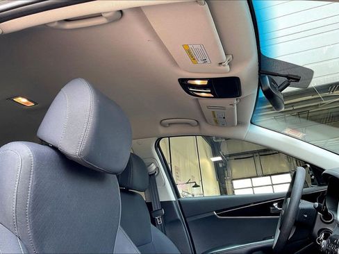Used 2017 Kia Sorento LX FWD image 21
