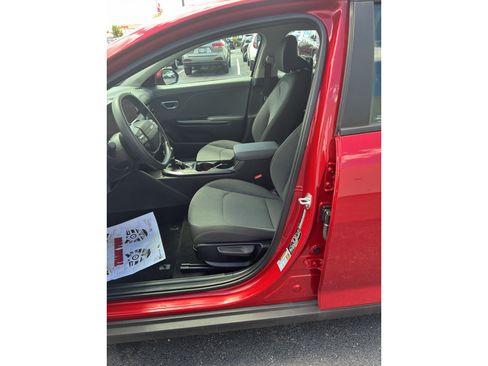 Used 2025 Kia K4 FWD image 11