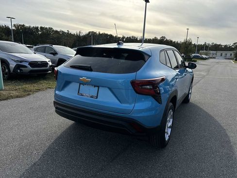New 2026 Chevrolet Trax LS w/ LS Convenience Package FWD image 6