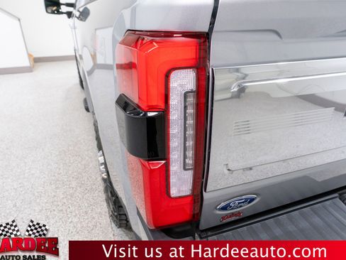 Used 2024 Ford F250 Limited AWD/4WD image 9