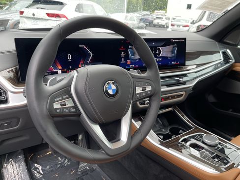 Used 2026 BMW X5 xDrive40i AWD/4WD image 12