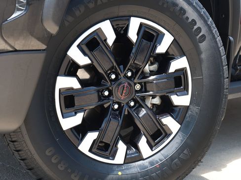 Used 2023 Nissan Frontier Pro-X w/ Pro Convenience Package RWD image 13
