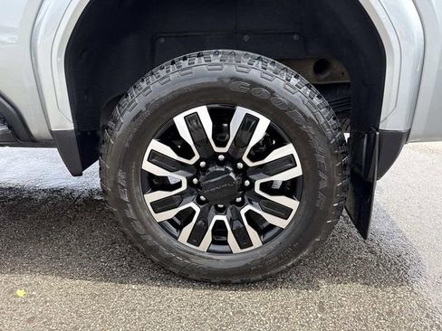 Certified 2025 GMC Sierra 2500 Denali Ultimate AWD/4WD image 30