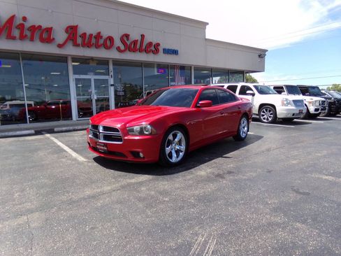 Used 2012 Dodge Charger R/T RWD image 3