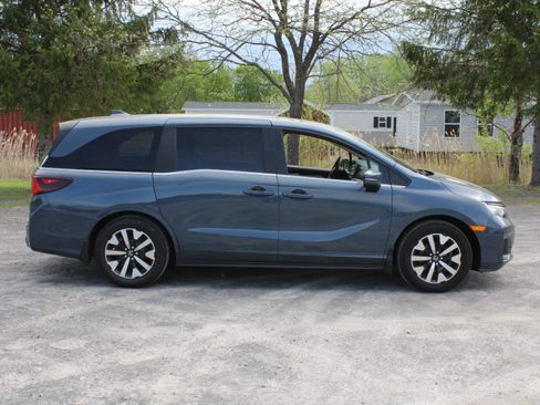Certified 2026 Honda Odyssey EX-L image 4