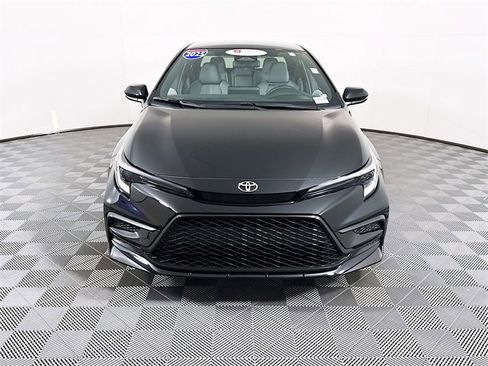 Certified 2025 Toyota Corolla SE image 2