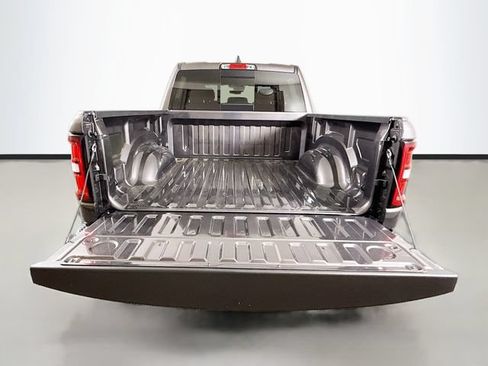 New 2026 RAM 1500 Express AWD/4WD image 23