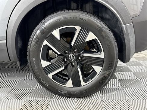 Certified 2025 Nissan Kicks SV image 4