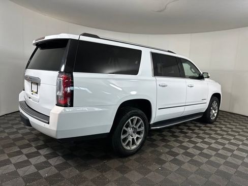 Used 2020 GMC Yukon XL Denali w/ Open Road Package image 3