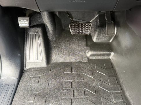 Used 2015 Toyota Tundra SR AWD/4WD image 93