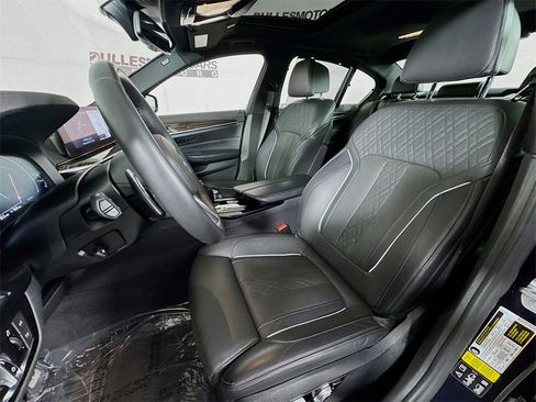 Used 2019 BMW M550i xDrive M550i xDrive image 22