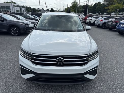 Used 2022 Volkswagen Tiguan SE AWD/4WD image 26
