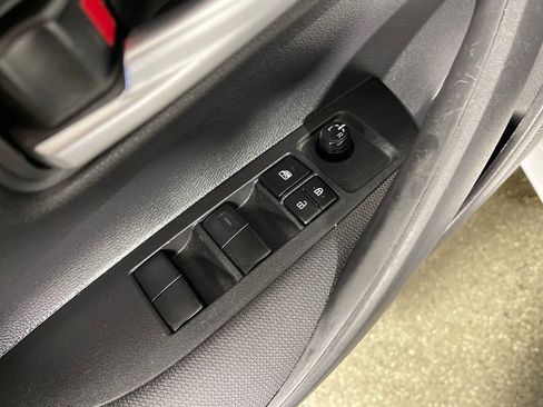 Used 2021 Toyota Corolla LE image 16