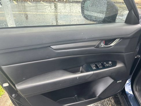 Used 2018 MAZDA CX-5 Touring w/ Preferred Equipment Package FWD image 16