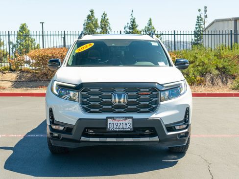 Used 2024 Honda Ridgeline TrailSport image 2
